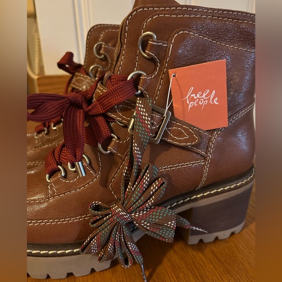NWT Free People Jasper Hiker Ankle Boots tan size 9.5 - Picture 5 of 8
